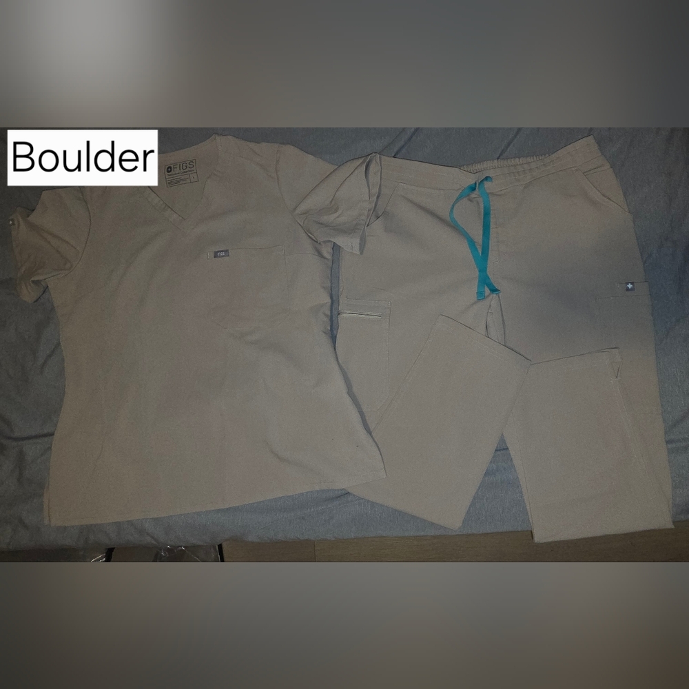 Women’s Beige Scrub Set with Teal Drawstring